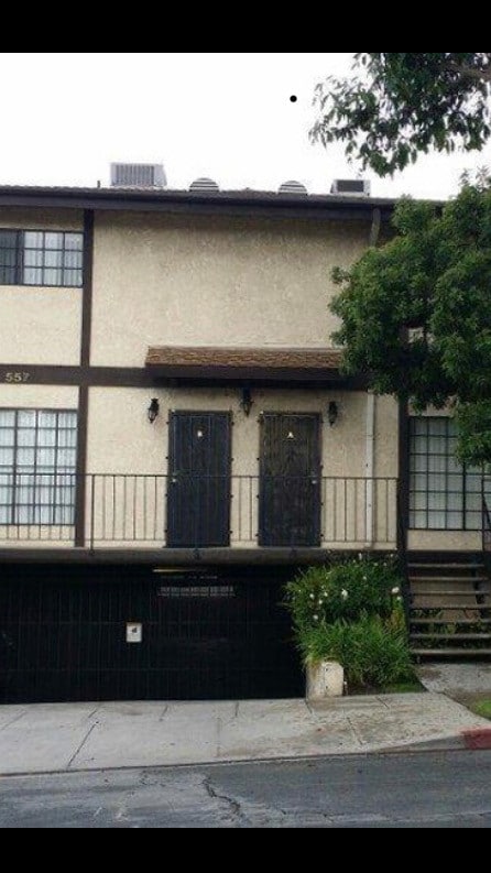 Primary Photo - 557 E Tujunga Ave