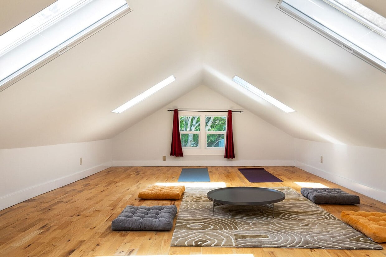 Foto principal - 4042 1st Ave NE