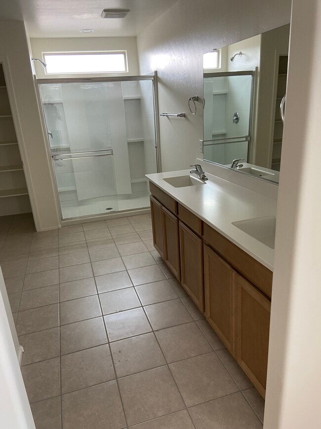 Foto del edificio - 794 E Catwalk Pl