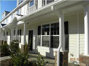 Building Photo - 609 Hemingway Cir