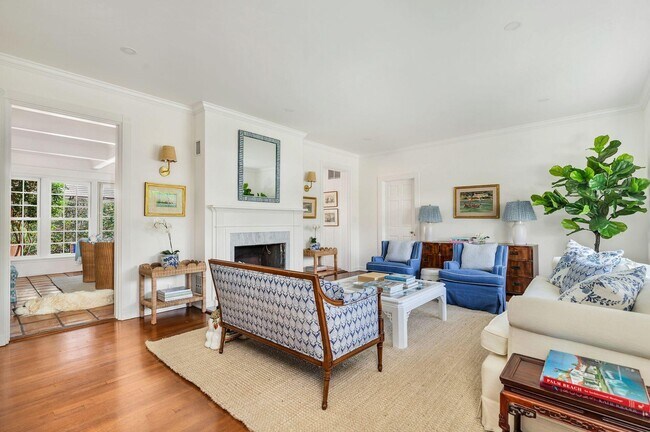 Foto del edificio - 255 Colonial Ln