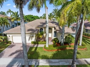 Building Photo - 896 Marina Dr
