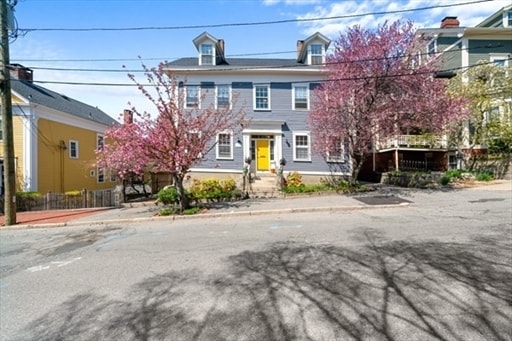 Building Photo - 22 Halsey St