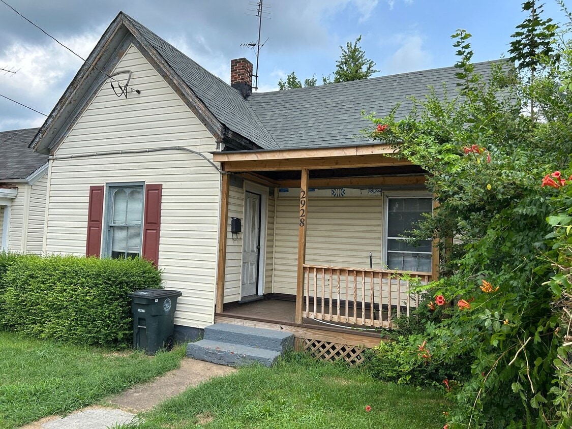 1 Bedroom 1 Bath House Available to Rent for $695/ Mo. - 1 Bedroom 1 Bath House  Available to Rent for $695/ Mo.