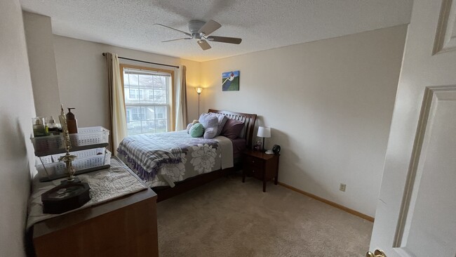 Building Photo - 2031 Chicory Way