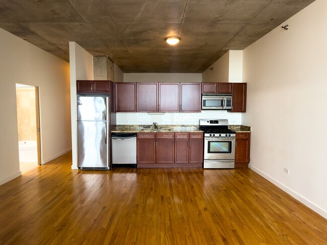 Building Photo - 1720 S Michigan Ave