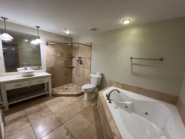 Photo - 10 E Broadway Apartment