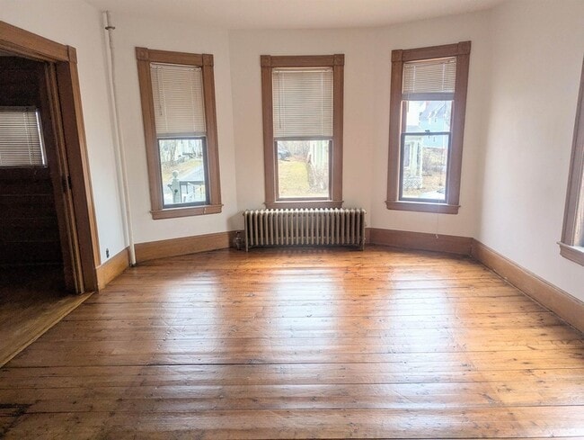 Building Photo - 417 Cliff St