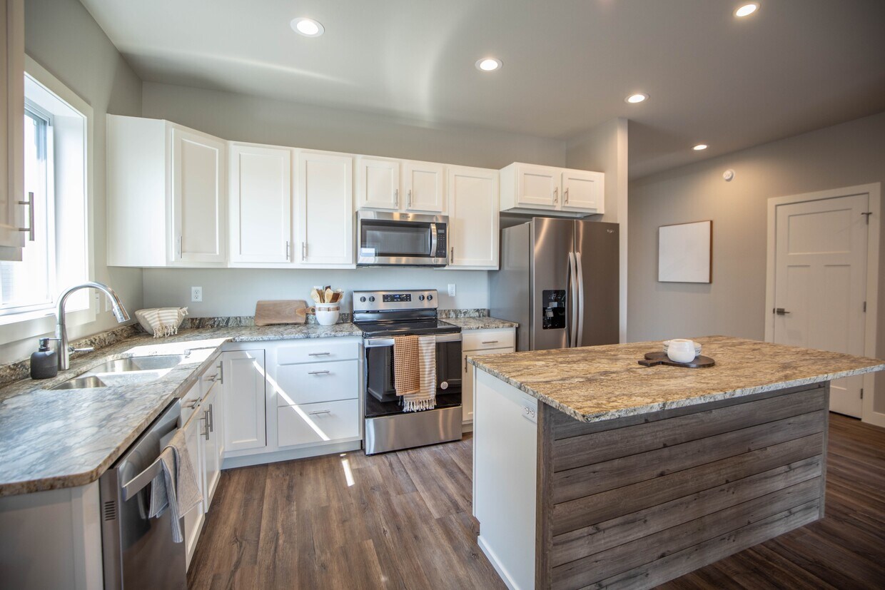 Foto principal - 7038 67th St S