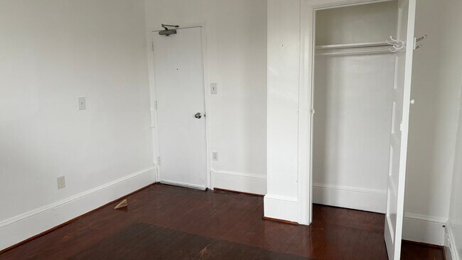 Foto del edificio - 14 S Raleigh Ave