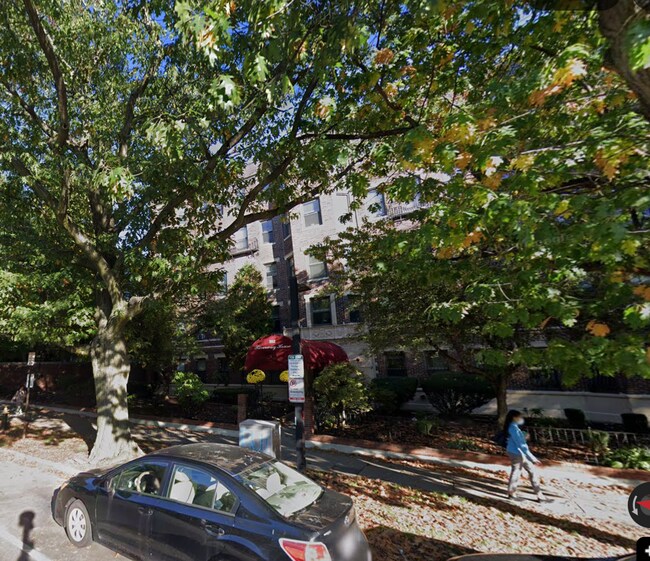 Foto del edificio - 382 Riverway St