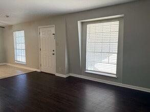 Building Photo - 2102 5th Ave N