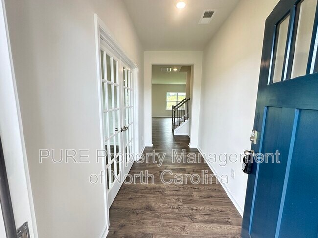 Foto del edificio - 8071 Plymouth Dr