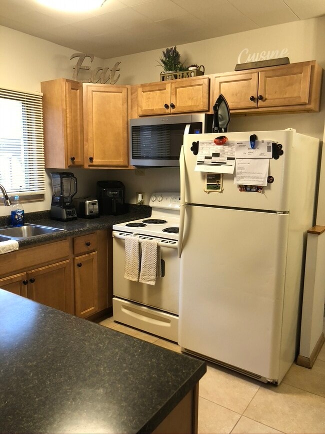 Foto del edificio - 10321 W North Ave