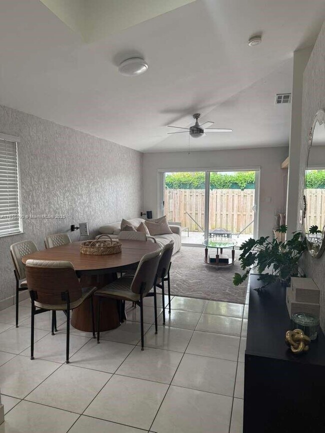 Foto del edificio - 11480 NW 50th Terrace