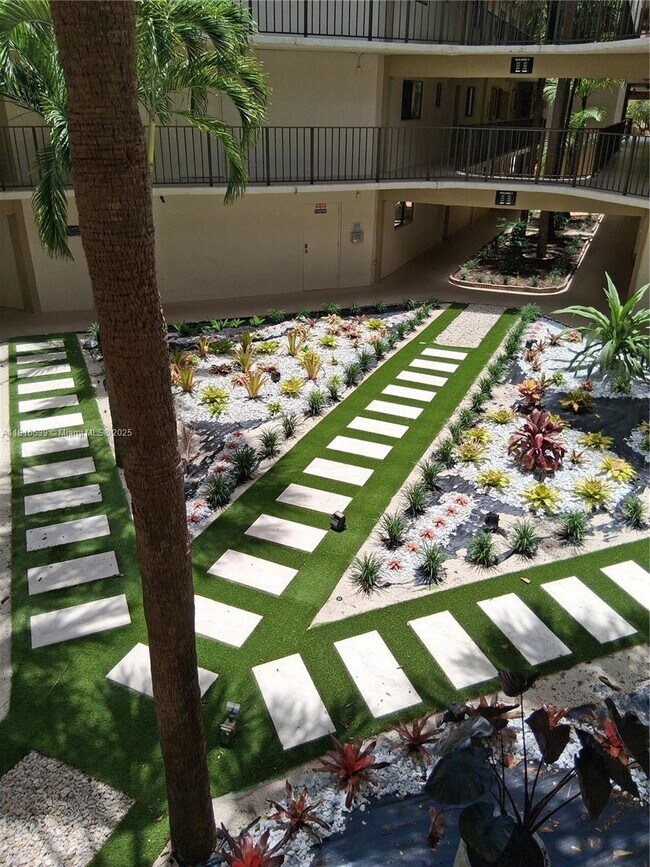Foto del edificio - 8045 SW 107th Ave