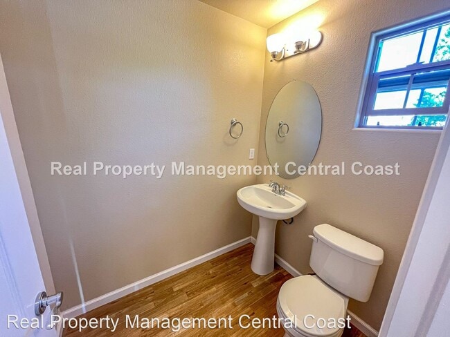 Building Photo - 4 br, 3 bath House - 704 Experimental Stat...