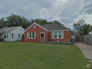Building Photo - 1708 NW Bell Ave