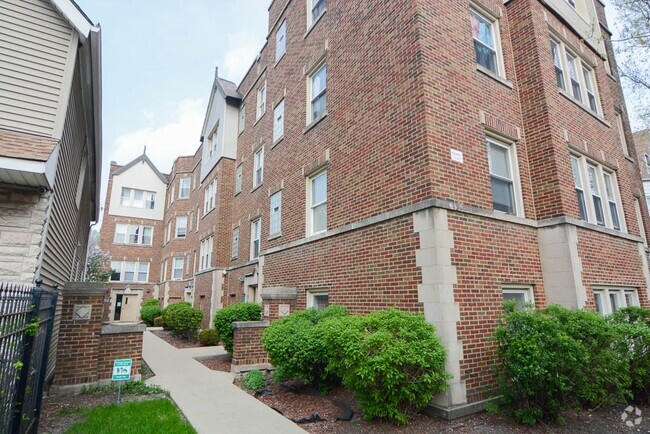 Building Photo - 2946 N Albany Ave