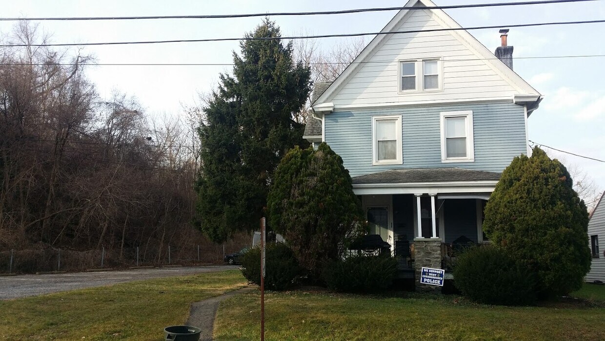 Front - 150 Elizabeth St