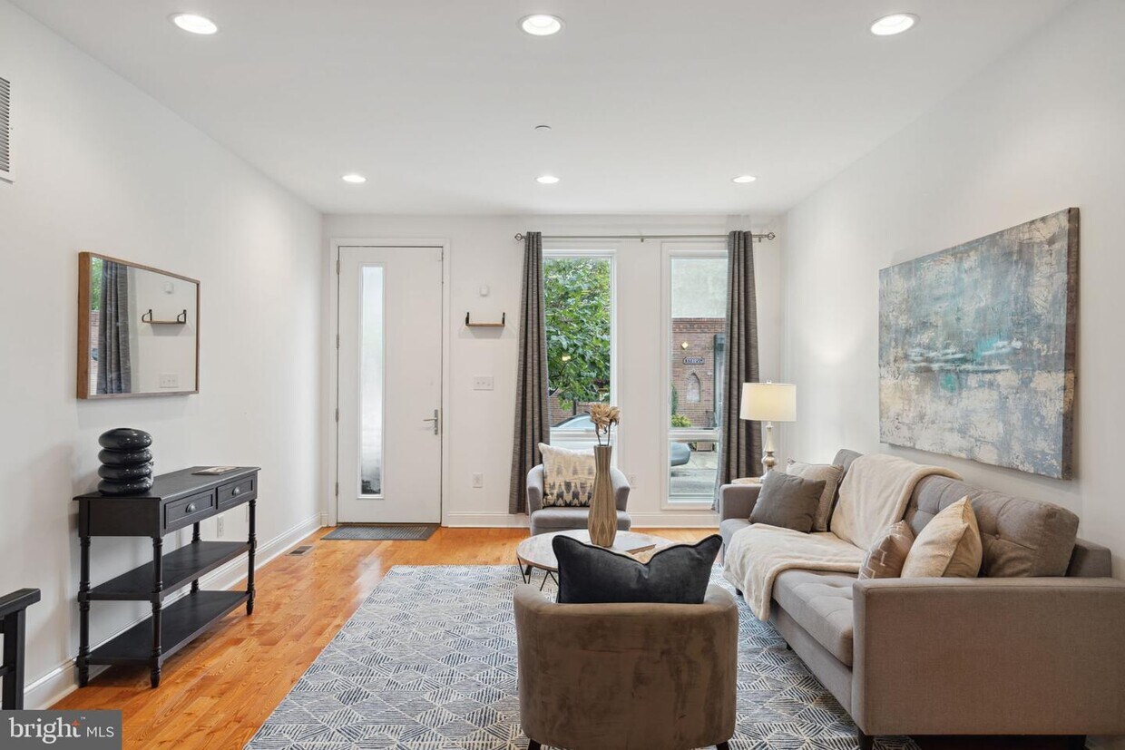 Foto principal - 304 Cecil B. Moore Ave