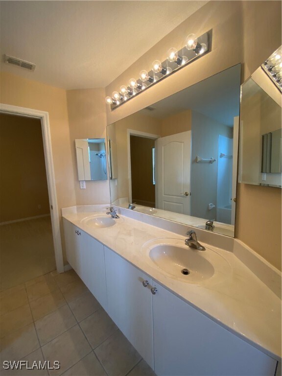 Foto del edificio - 2677 Blue Cypress Lake Ct