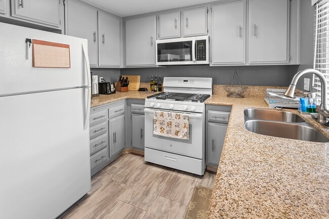 Foto del edificio - 22331 Harbor Ridge Ln