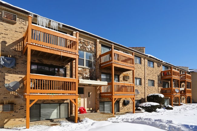 Building Photo - 5117 N East River Rd