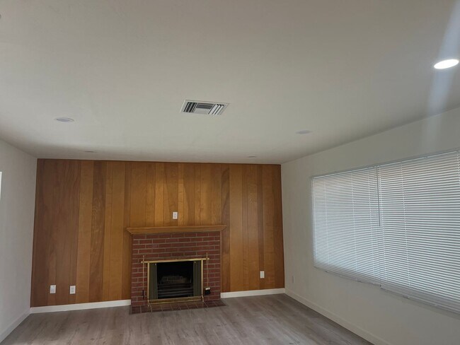 Foto del edificio - 3 bedroom 2 bathroom house for rent in El Cajon