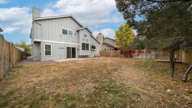 Building Photo - Four bedroom in Gatehouse Village with Fenced Yard and Views!