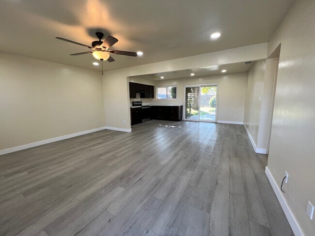 Foto del edificio - 2801 N Half Moon Dr