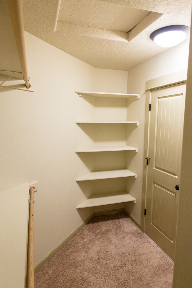 Master Walk-in Closet - 263 NE 66th Ave