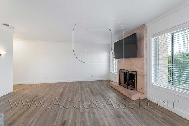 Foto del edificio - Stunning 3 Bed/2.5 Bath Home In Desirable ...