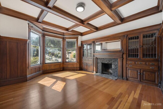 Building Photo - 1172 Stanyan St