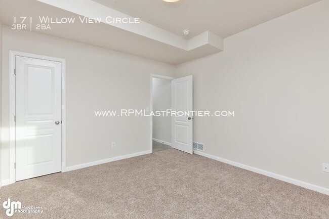 Building Photo - 171 Willow View Cir