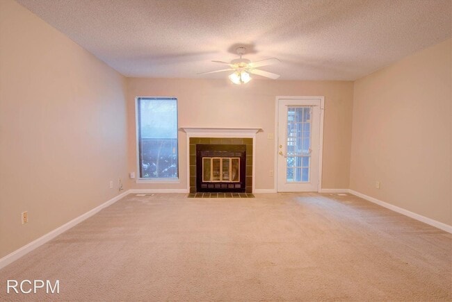 Foto del edificio - 2602 Wynterhall Rd SE