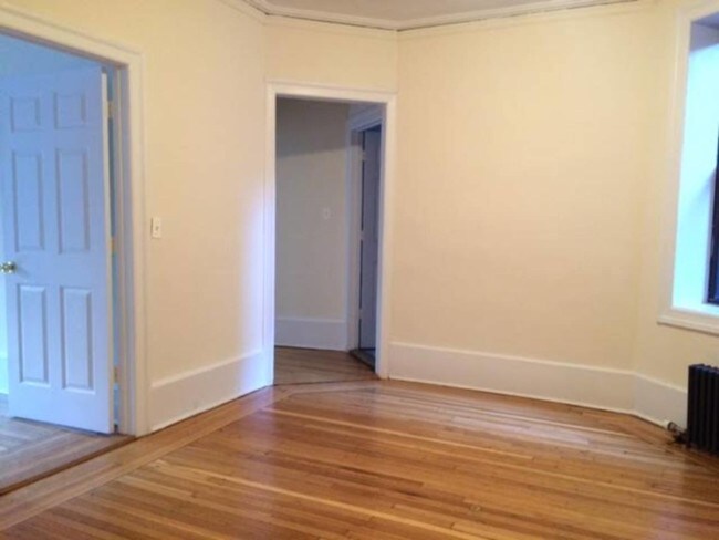 Building Photo - 124 W 72nd St