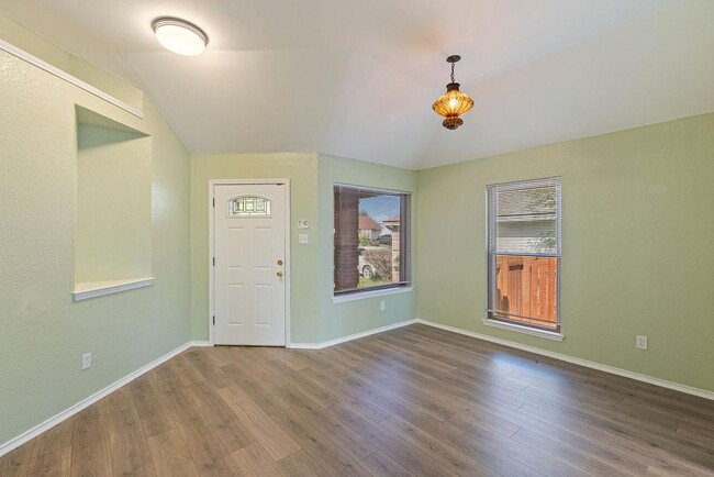 Building Photo - 2215 Patsy Pkwy