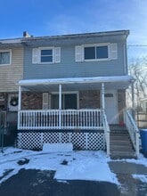 Building Photo - 756 S Pearl St