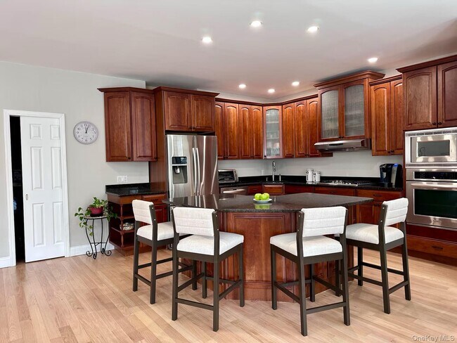 Foto del edificio - 322 E Beech St