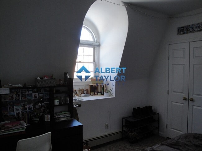 Building Photo - 176 Northampton St