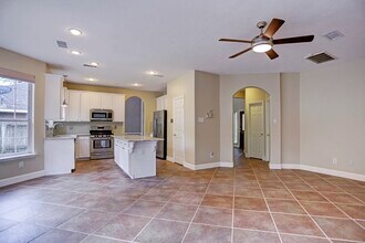 Building Photo - 147 N Willow Point Cir