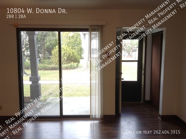 Building Photo - Cozy Private Entry Condo