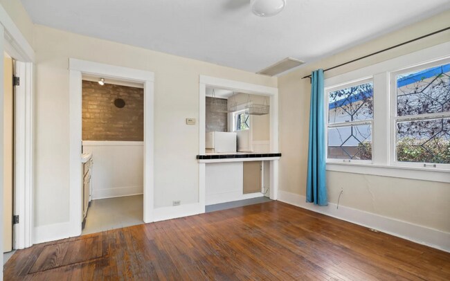 Foto del edificio - 1035 E Lee St