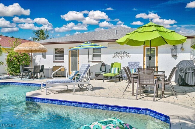 Foto del edificio - 572 105th Ave N