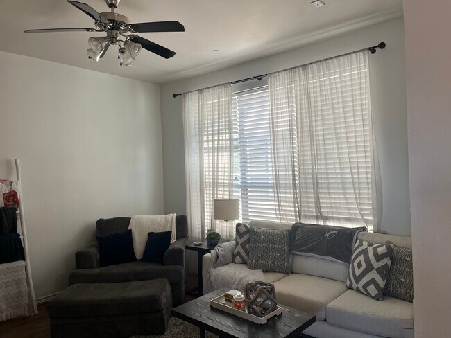 Foto del edificio - 4050 McKinney Ave