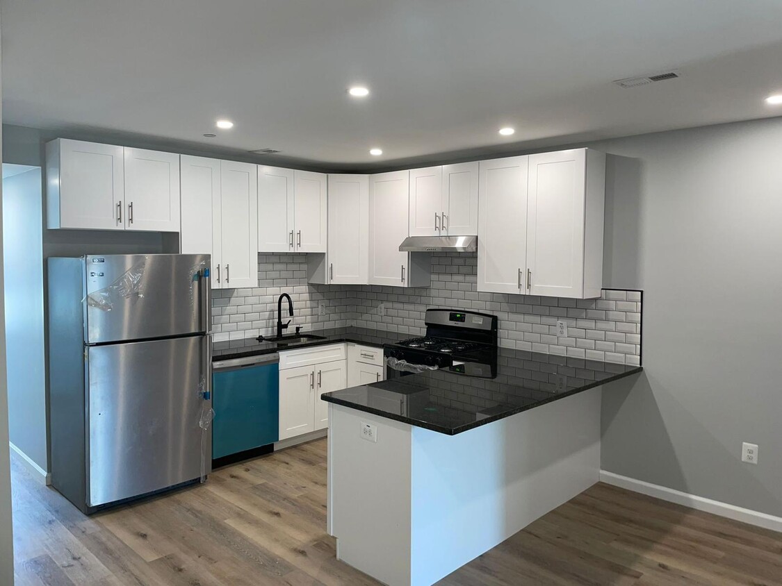 Foto principal - 1709 E St NE