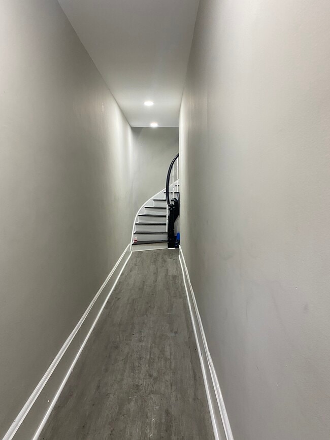 Foto del edificio - 1523 W Lexington St