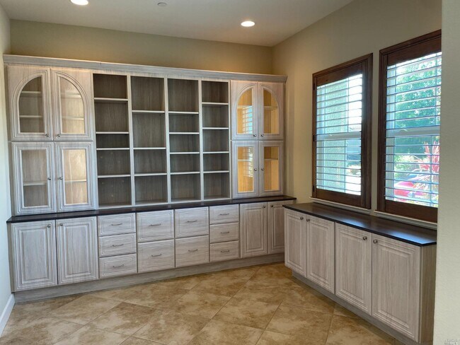 Foto del edificio - 263 Harvest Hills Ln