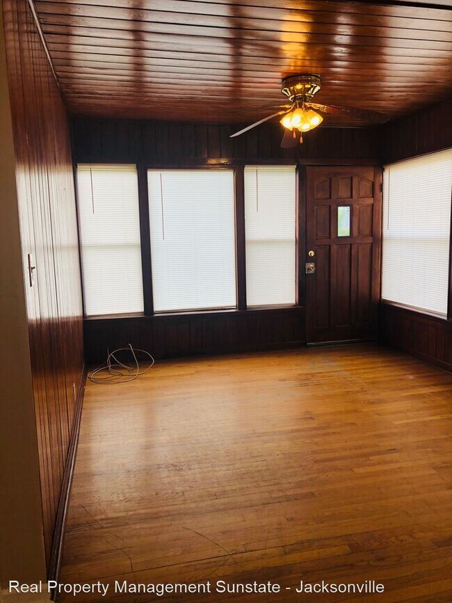 Foto del edificio - 3 br, 1 bath House - 2427 Coleman Court